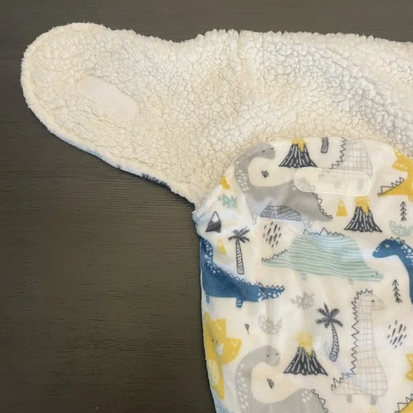 Modern Baby Newborn 0-3 Months Swaddle Wrap Dinosaur Pattern - Picture 4 of 8